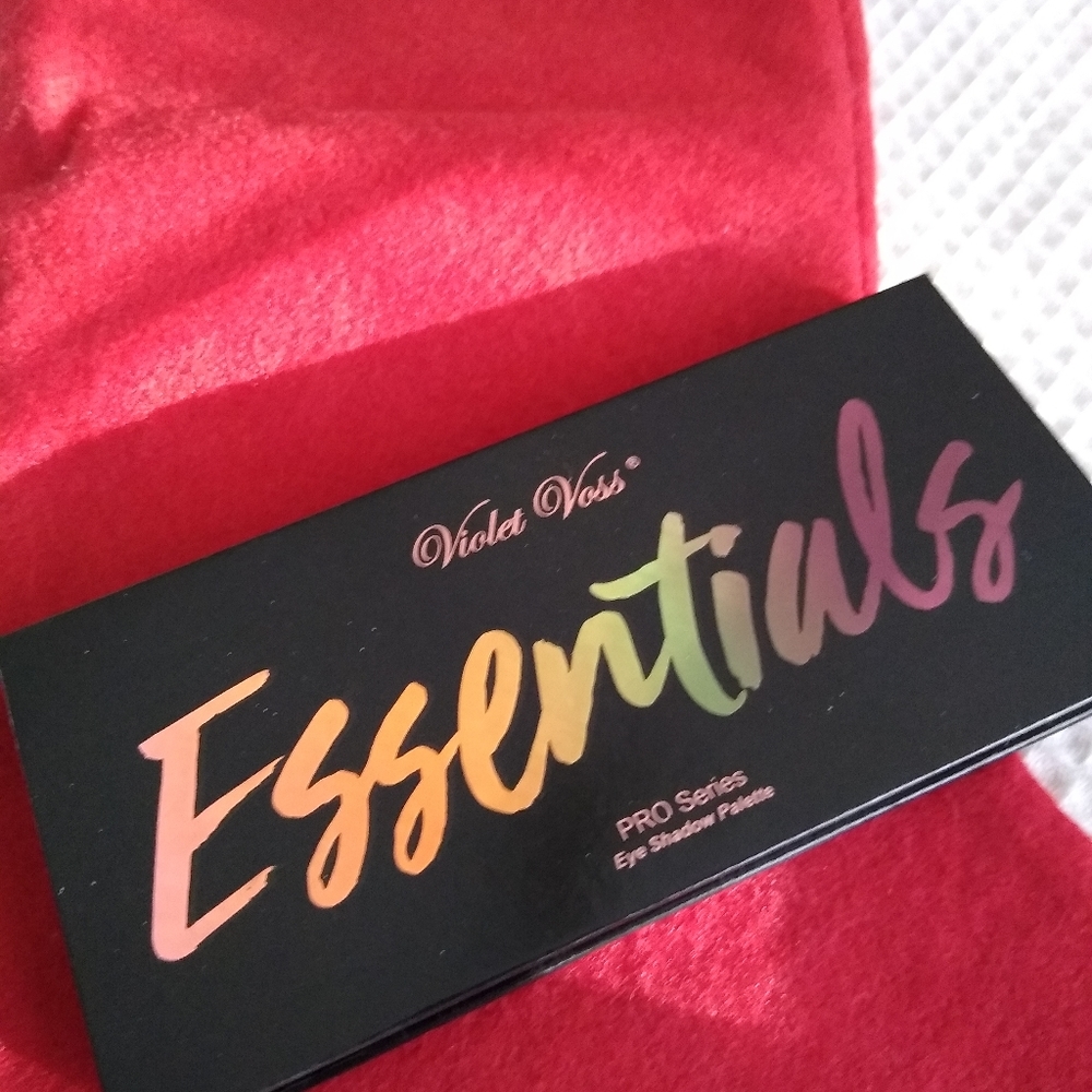 Violet Voss Essentials